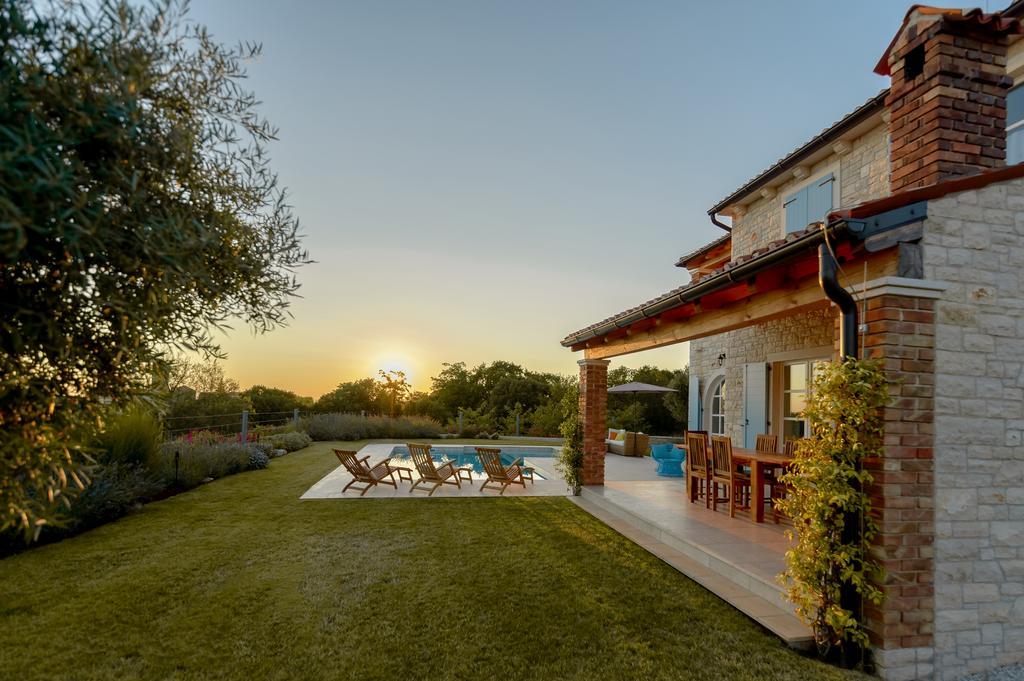 Villa Rajski Dvori Sveti Lovreč Pazenatički المظهر الخارجي الصورة